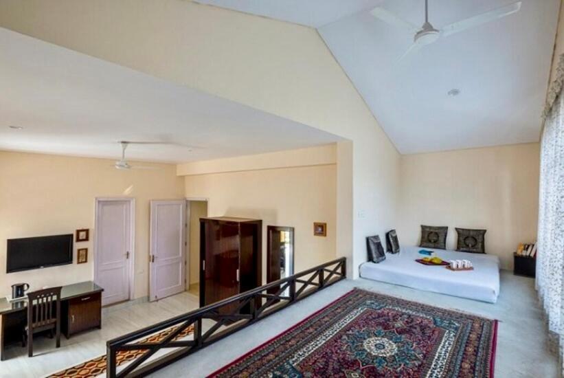 Saffron Leaf W567 Hotel Dehradun Exterior photo