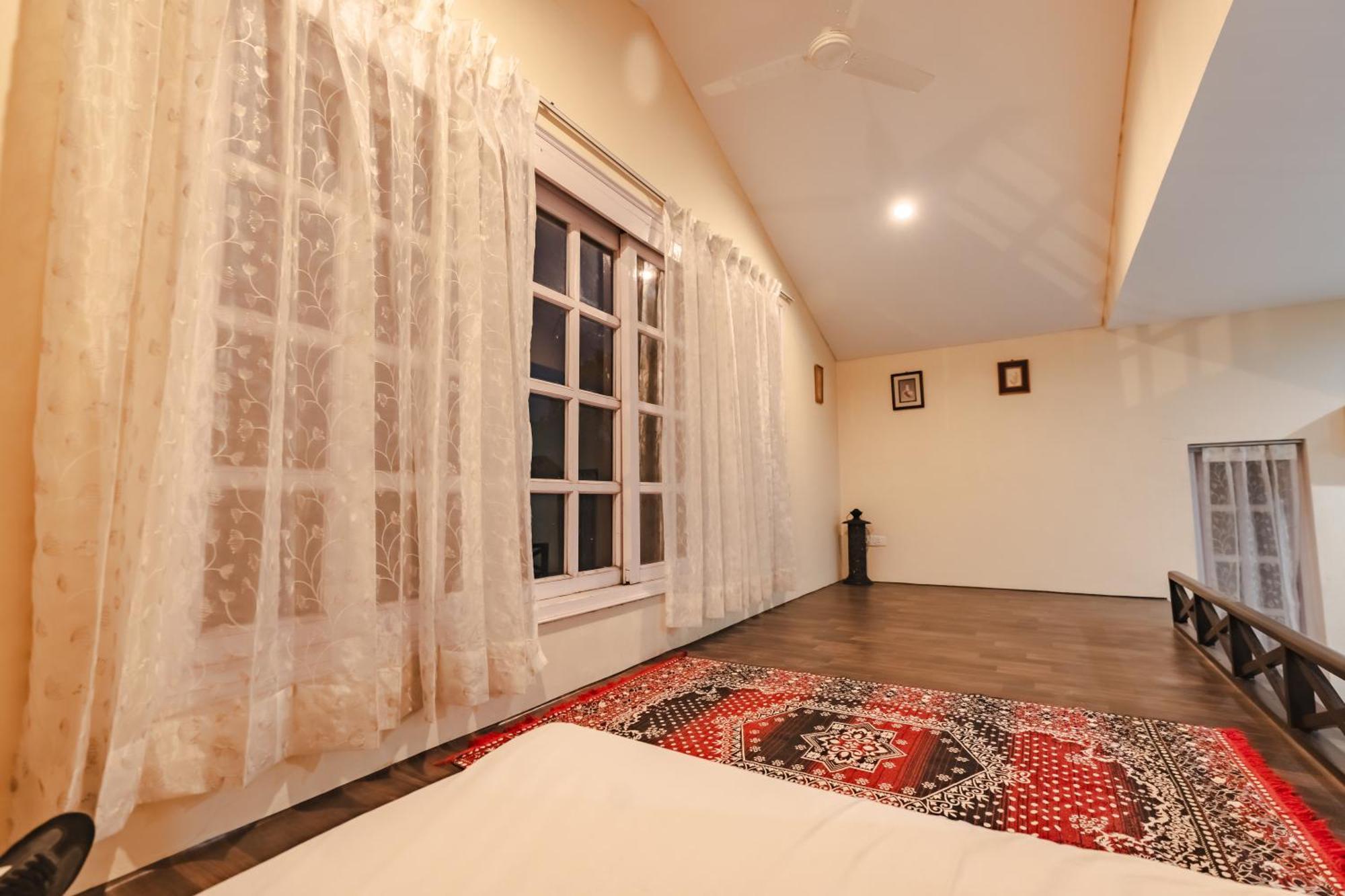 Saffron Leaf W567 Hotel Dehradun Exterior photo